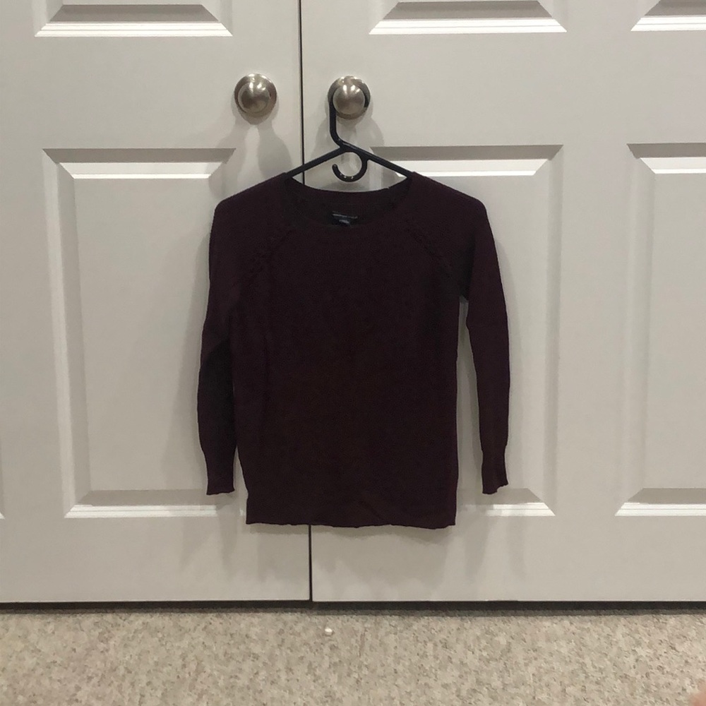 Women’s maroon sweater